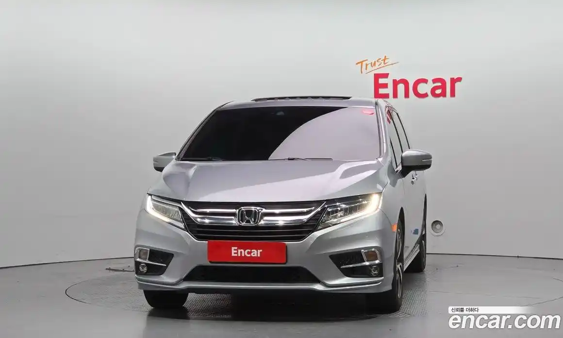 Honda Odyssey 2018 3.5 Автомат в Москве № 232913, фото 14