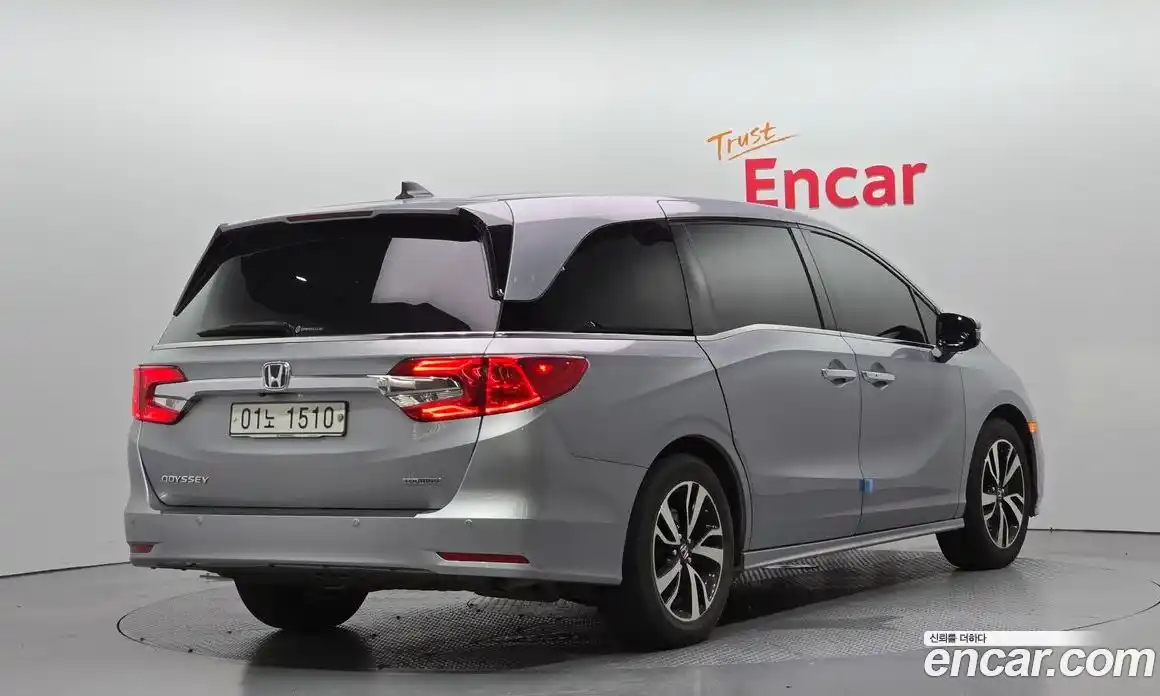 Honda Odyssey 2018 3.5 Автомат в Москве № 232913, фото 5