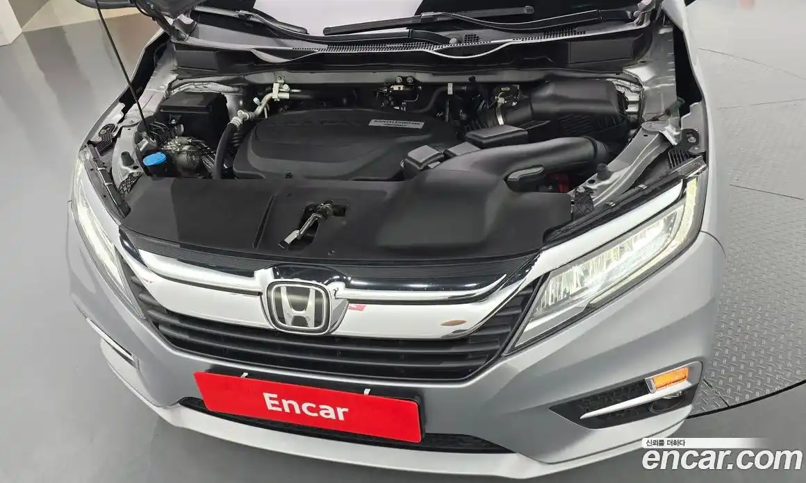 Honda Odyssey 2018 3.5 Автомат в Москве № 232913, фото 9