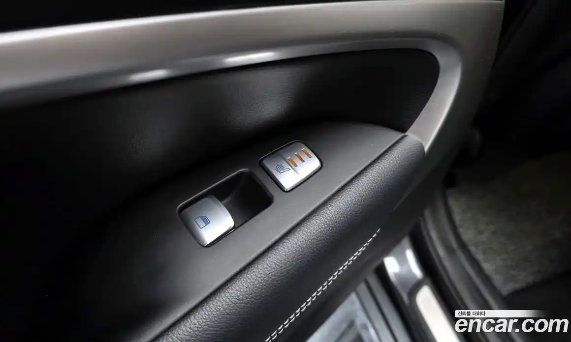 Genesis G70 2018 2.0 Автомат в Москве № 23769, фото 19