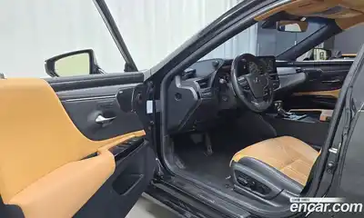 Lexus ES 2023 2.5 Автомат в Москве № 254152, миниатюра 2