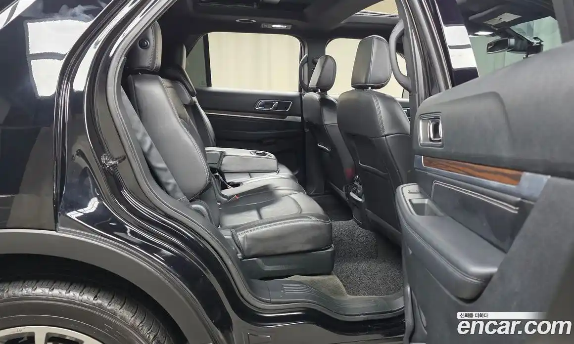 Ford Explorer 2018 2.3 Автомат в Москве № 255657, фото 17