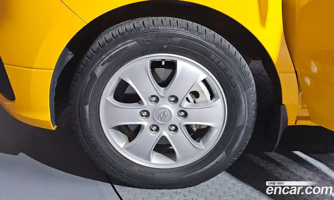 Hyundai Starex 2021 2.4 Автомат в Москве № 267213, фото 1