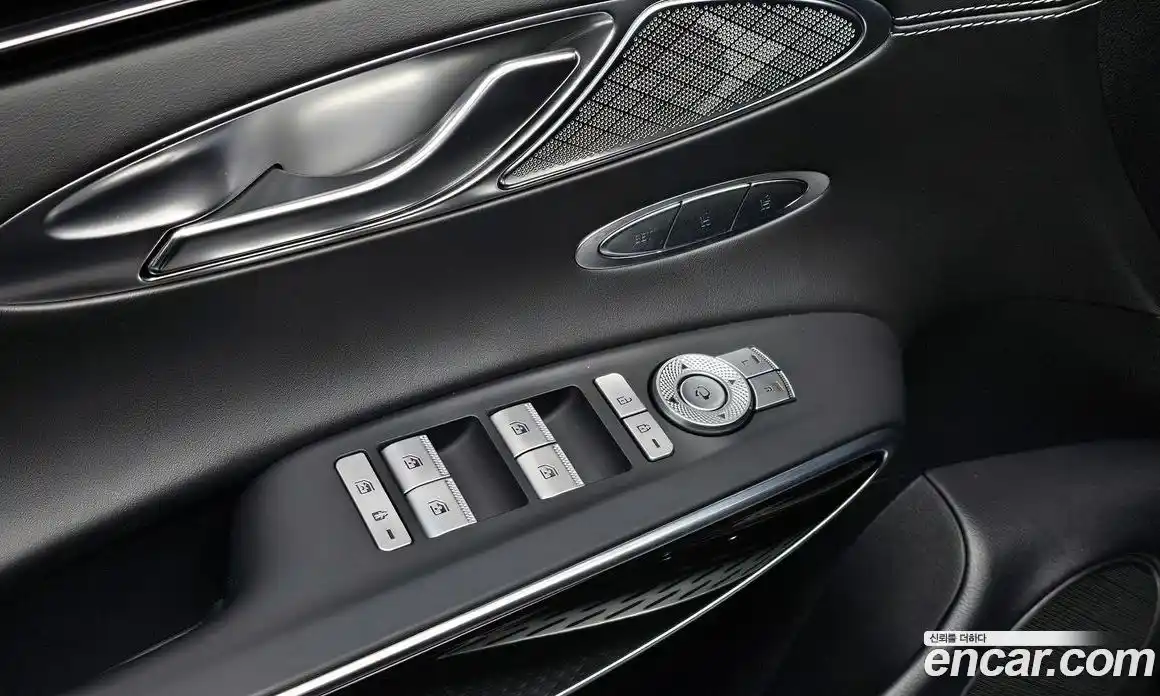 Genesis GV70 2022 2.5 Автомат в Москве № 27151, фото 9