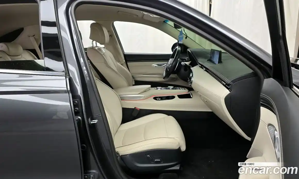 Genesis GV70 2021 2.5 Автомат в Москве № 27220, фото 15