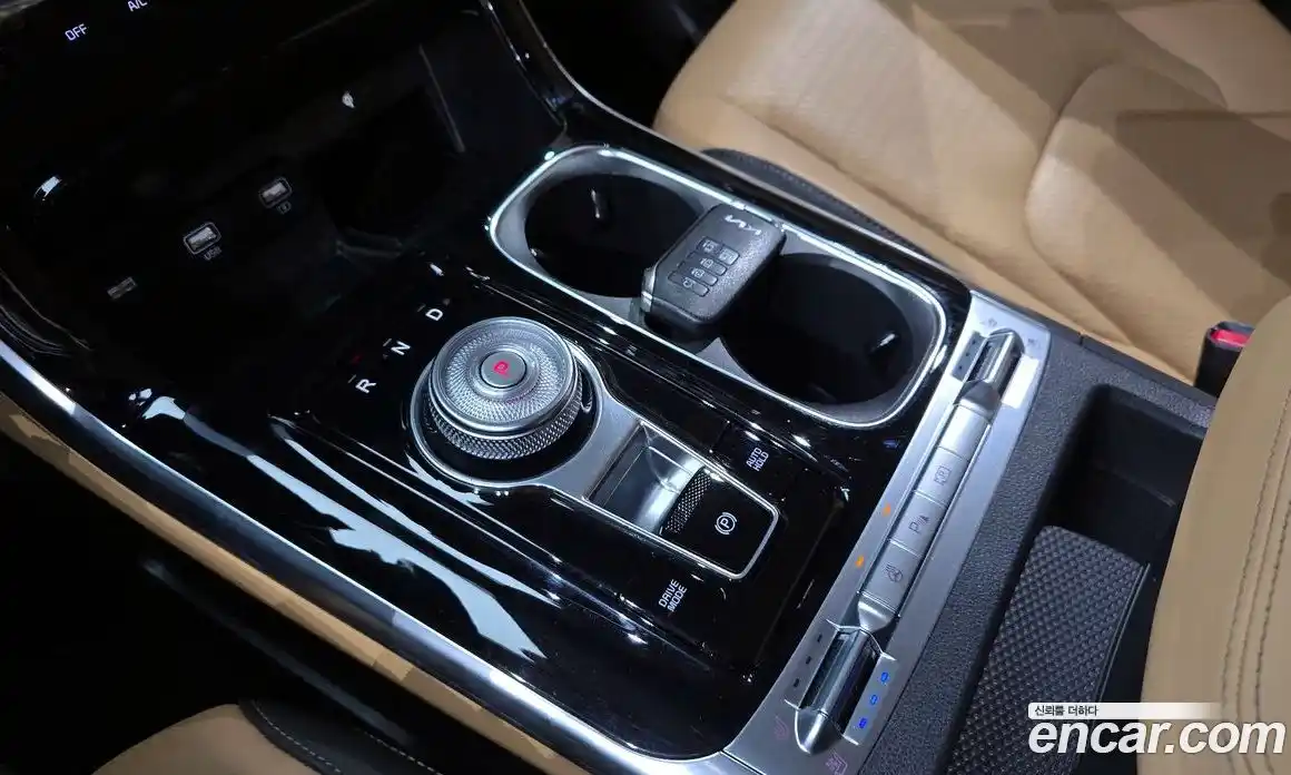 Kia Canival 2023 3.5 Автомат в Москве № 286917, фото 7