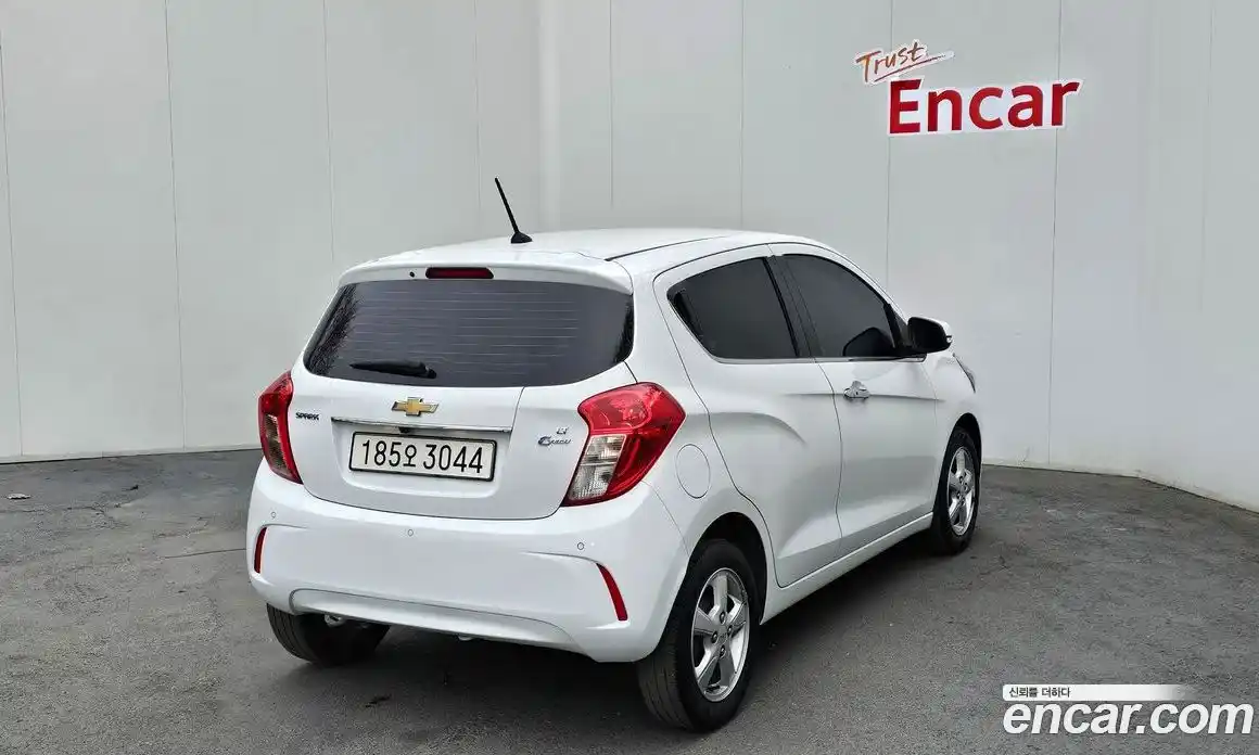 Chevrolet Spark 2016 1.0 Автомат в Москве № 297029, фото 18