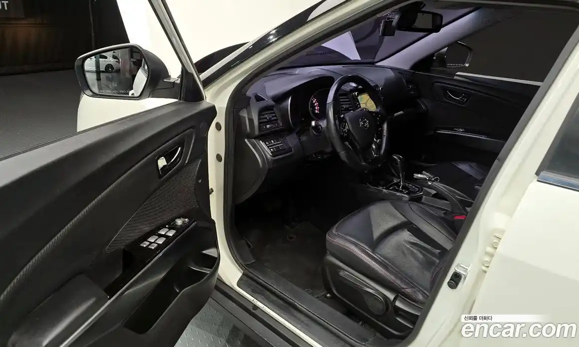 SsangYong TIBOLI 2016 1.6 Автомат в Москве № 29723, фото 2