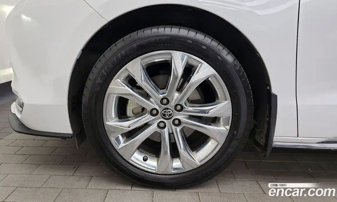 Toyota Sienna 2022 2.5 Автомат в Москве № 302500, фото 18