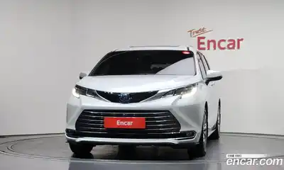 Toyota Sienna 2022 2.5 Автомат в Москве № 302500, миниатюра 3