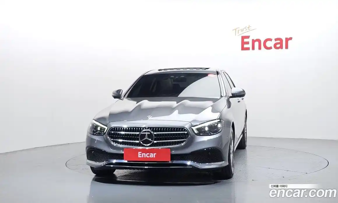 Mercedes-Benz E-Class 2021 2.0 Автомат в Москве № 308340, фото 1