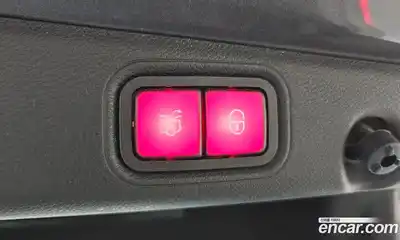 Mercedes-Benz E-Class 2021 2.0 Автомат в Москве № 308340, миниатюра 3