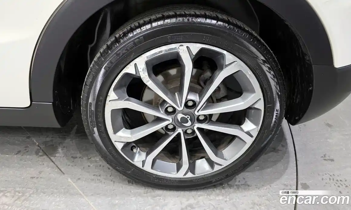 SsangYong TIBOLI 2018 1.6 Автомат в Москве № 32707, фото 2