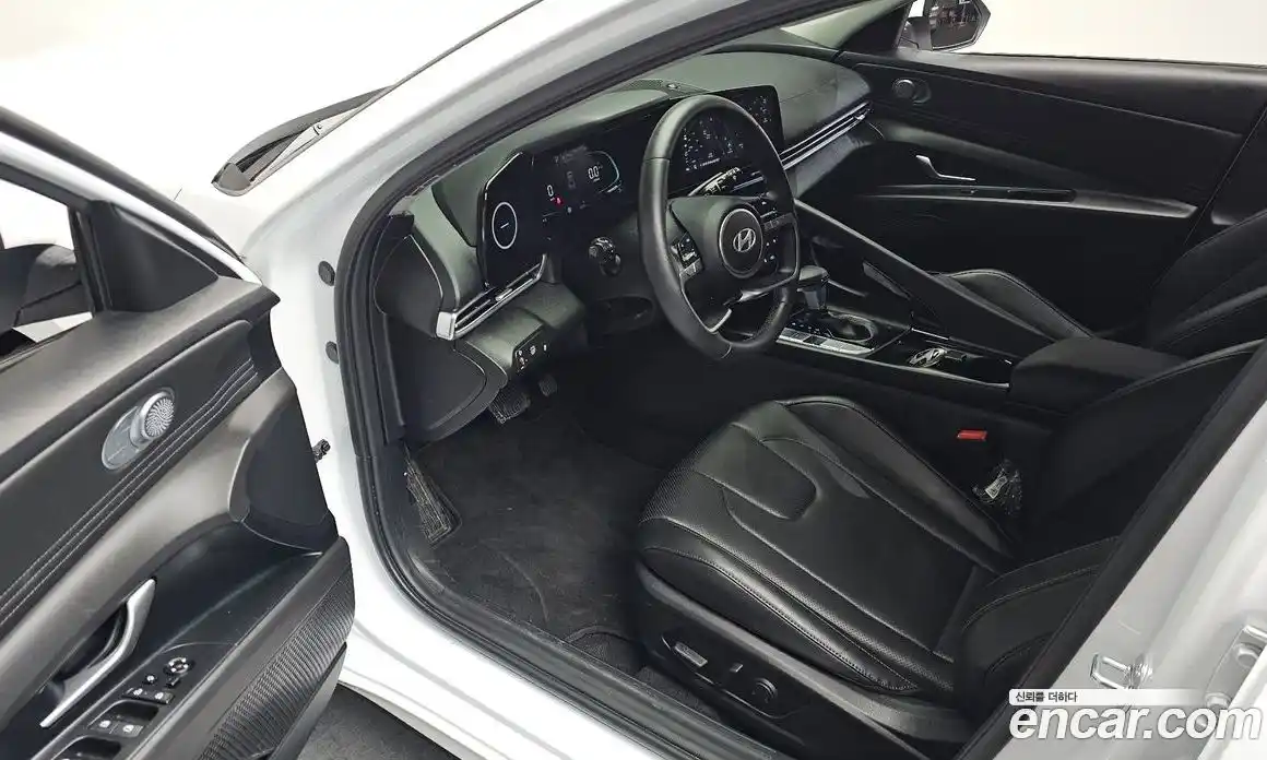 Hyundai Avante 2024 1.6 Автомат в Москве № 42736, фото 13