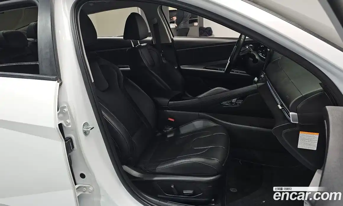 Hyundai Avante 2024 1.6 Автомат в Москве № 42736, фото 10