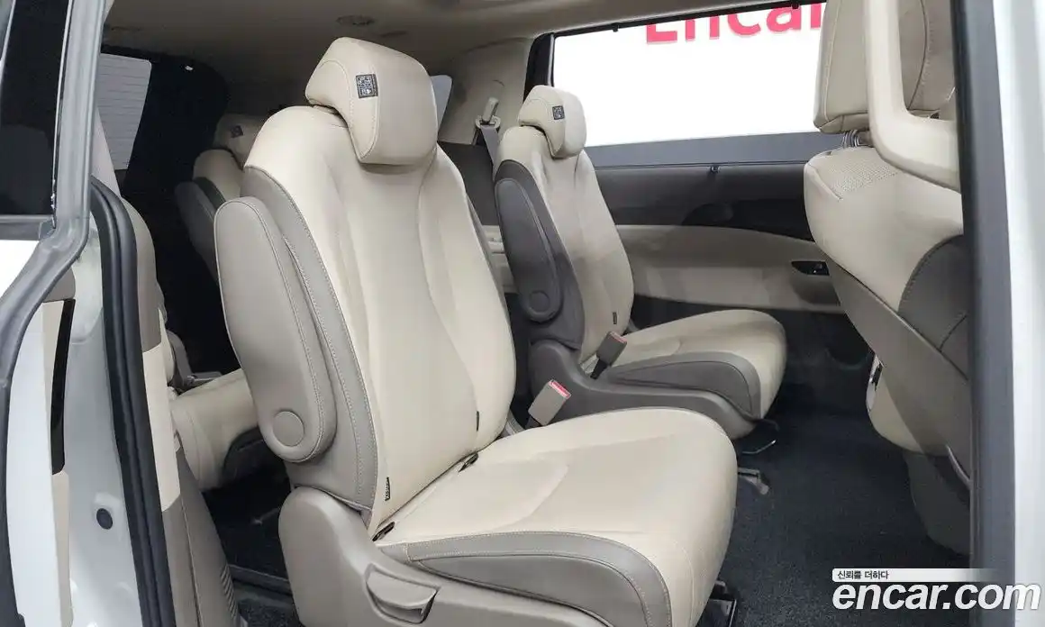 Kia Canival 2023 2.2 Автомат в Москве № 55138, фото 18