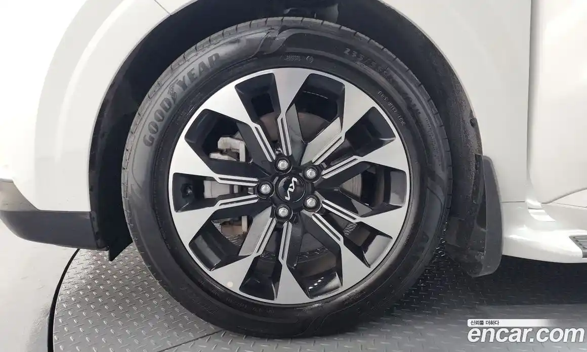 Kia Canival 2023 2.2 Автомат в Москве № 55138, фото 8