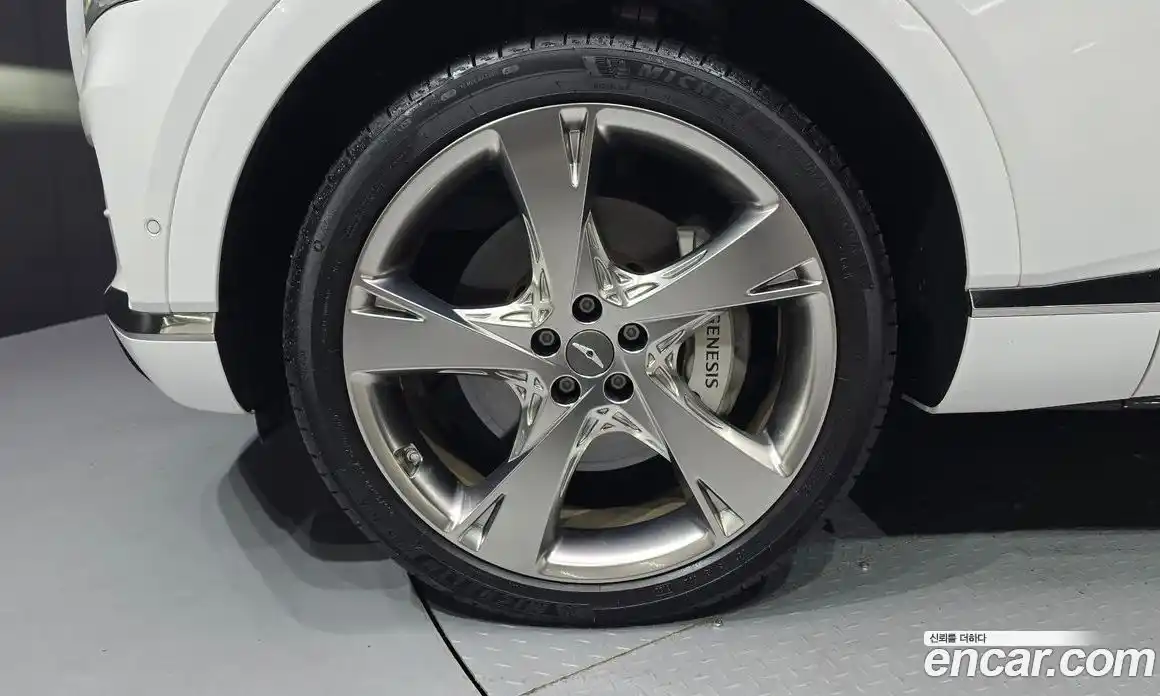 Genesis GV80 2023 2.5 Автомат в Москве № 58158, фото 2