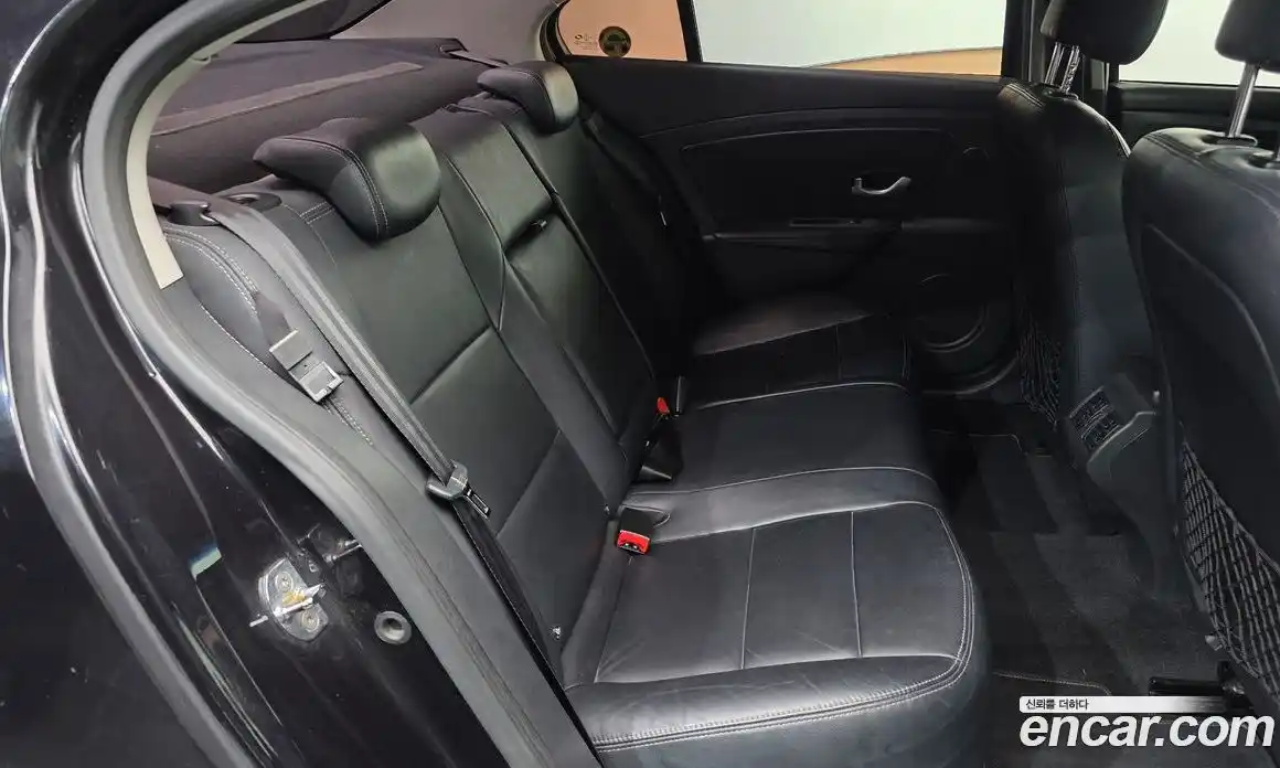 Renault SM3 2010 1.6 Автомат в Москве № 107488, фото 9