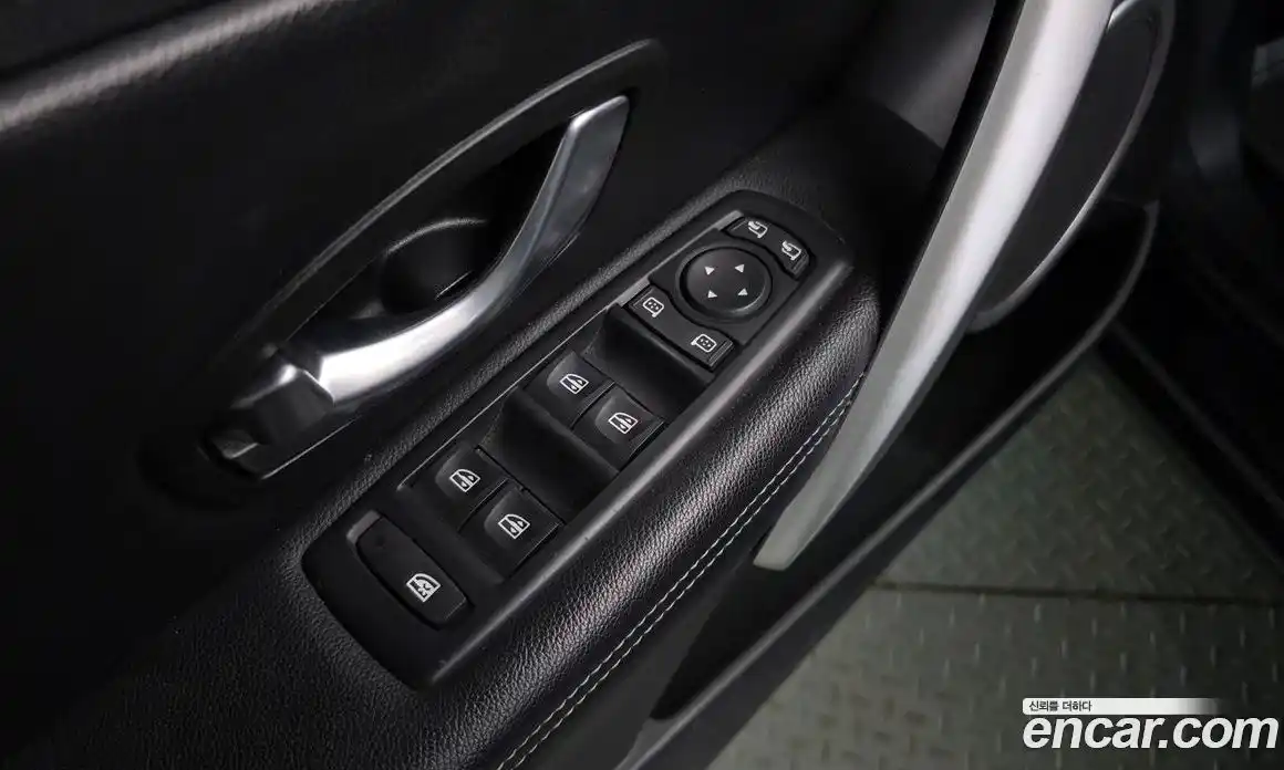 Renault SM3 2010 1.6 Автомат в Москве № 107488, фото 10