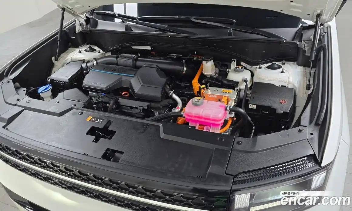 Hyundai Santa Fe 2024 1.6 Автомат в Москве № 113266, фото 13