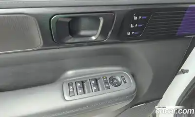 Hyundai Santa Fe 2024 1.6 Автомат в Москве № 113266, миниатюра 7