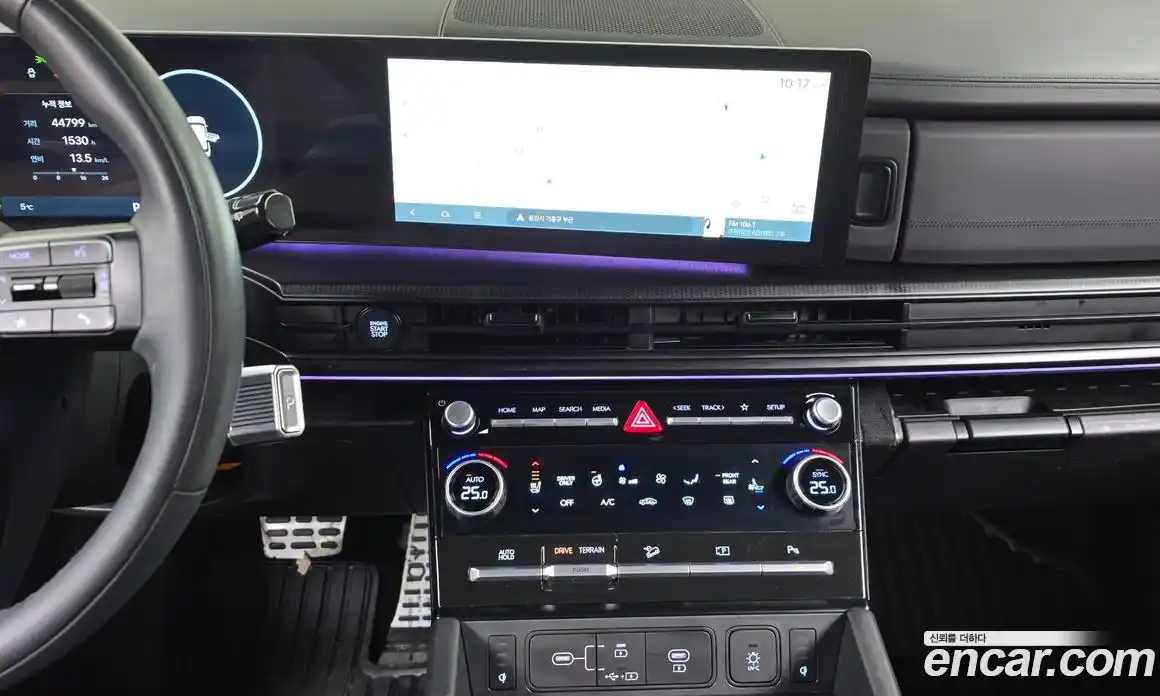 Hyundai Santa Fe 2024 1.6 Автомат в Москве № 113266, фото 9