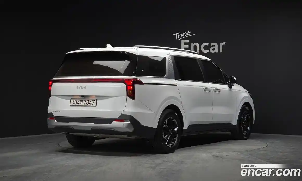 Kia Canival 2024 2.2 Автомат в Москве № 120392, фото 1