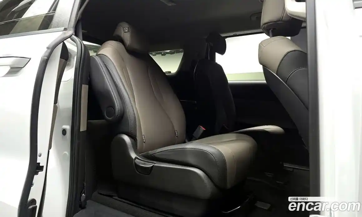 Kia Canival 2024 2.2 Автомат в Москве № 120392, фото 13