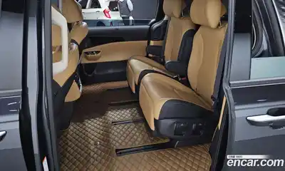 Kia Canival 2023 3.5 Автомат в Москве № 121184, миниатюра 4