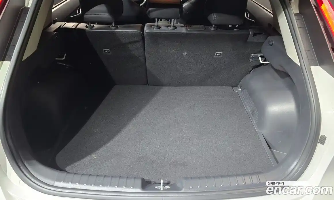 Kia Niro 2022 1.6 Автомат в Москве № 121864, фото 15