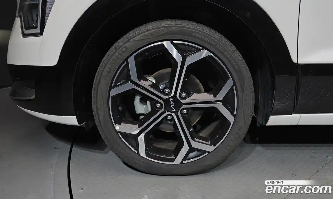 Kia Niro 2022 1.6 Автомат в Москве № 121864, фото 20