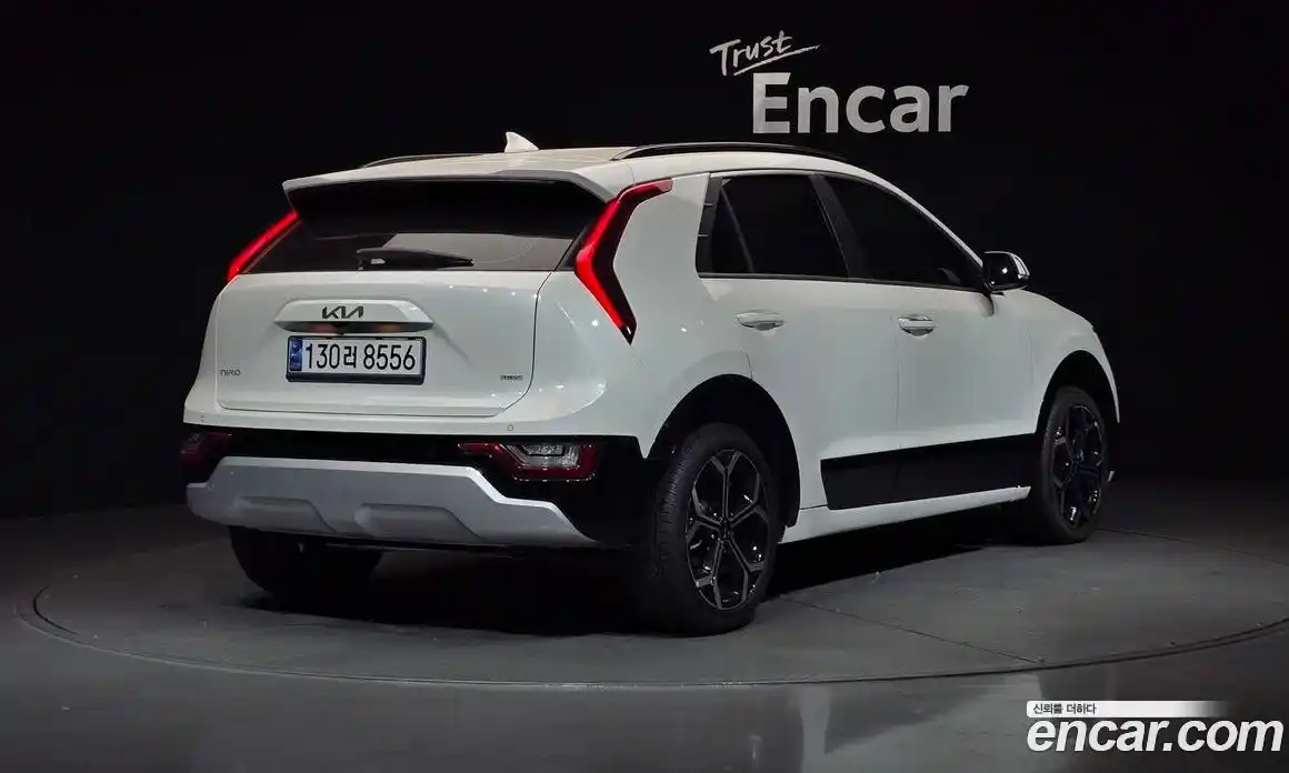 Kia Niro 2022 1.6 Автомат в Москве № 121864, фото 5