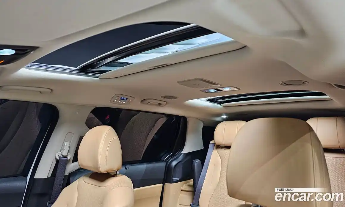 Kia Canival 2023 2.2 Автомат в Москве № 124062, фото 11