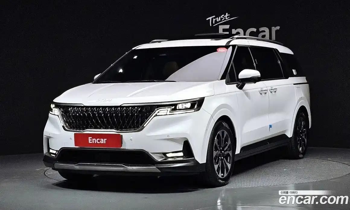 Kia Canival 2023 2.2 Автомат в Москве № 124062, фото 15