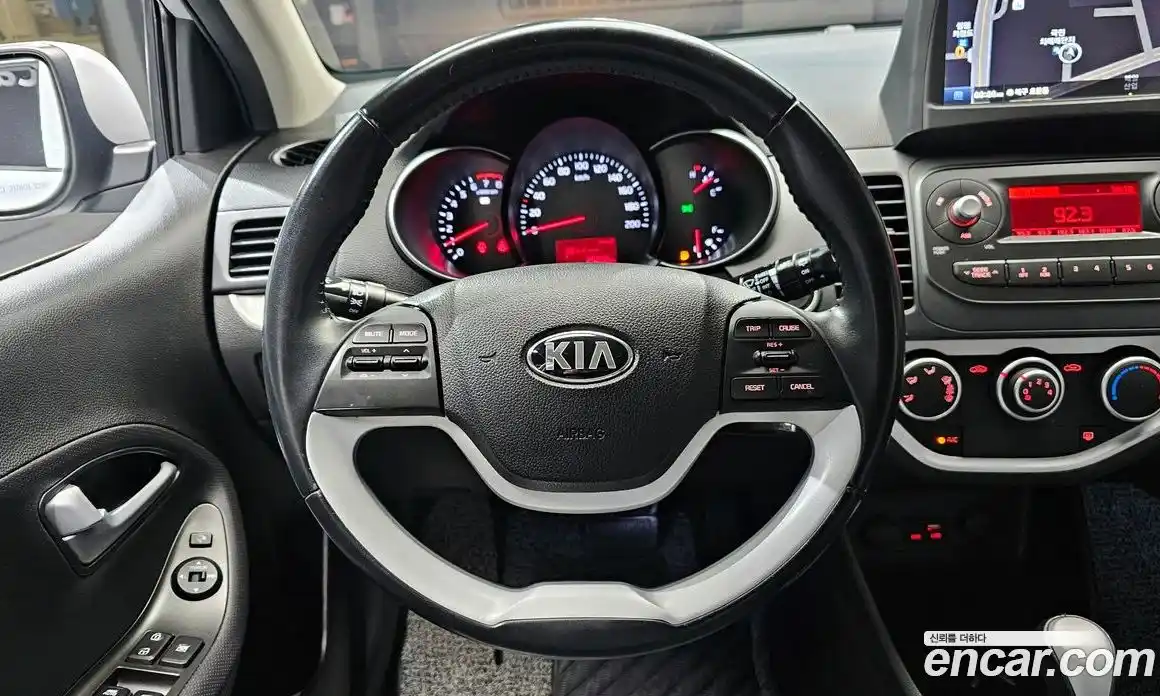 Kia Morning 2016 1.0 Автомат в Москве № 124174, фото 15