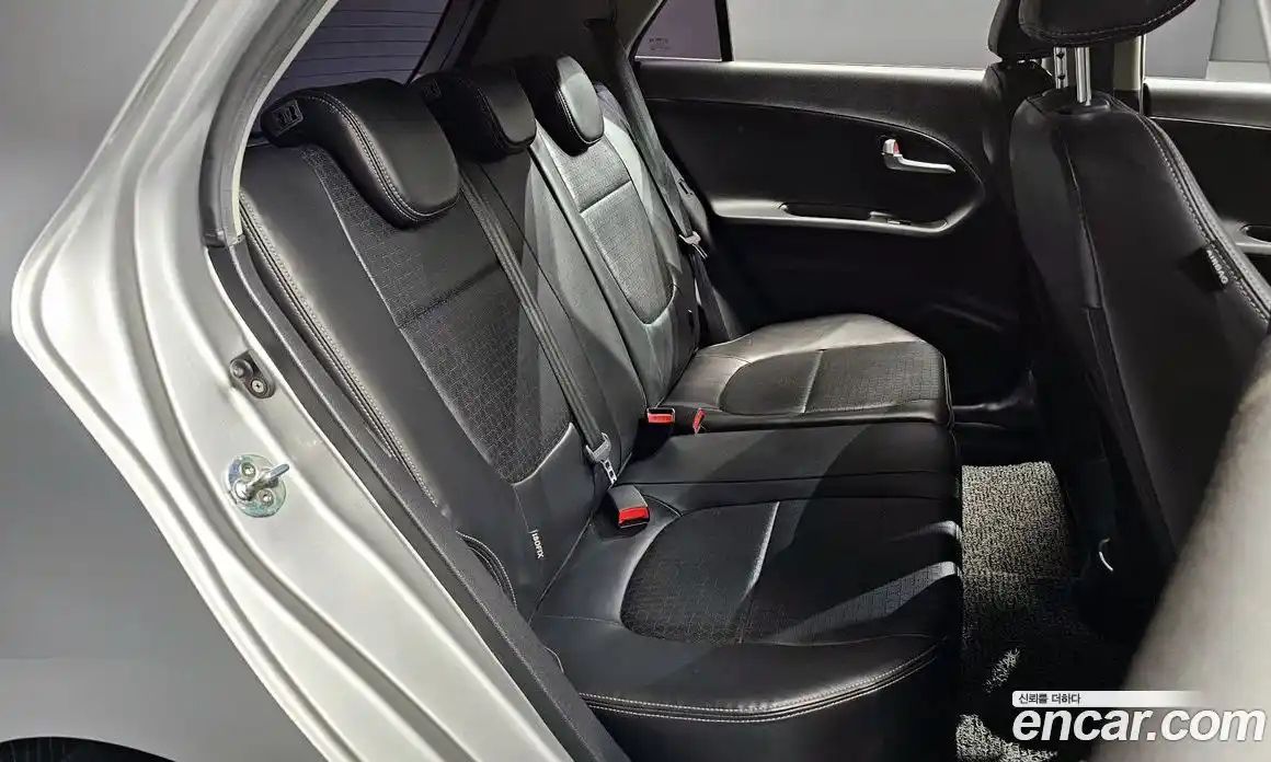 Kia Morning 2016 1.0 Автомат в Москве № 124174, фото 3