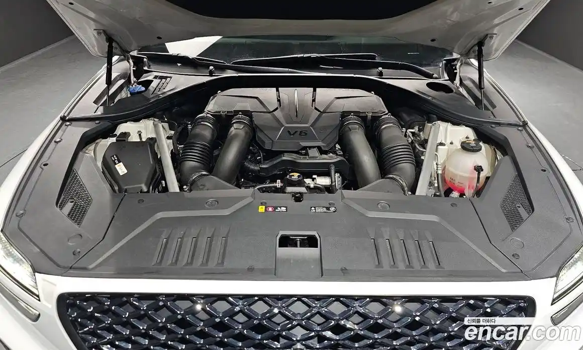 Genesis GV70 2023 3.5 Автомат в Москве № 12815, фото 1