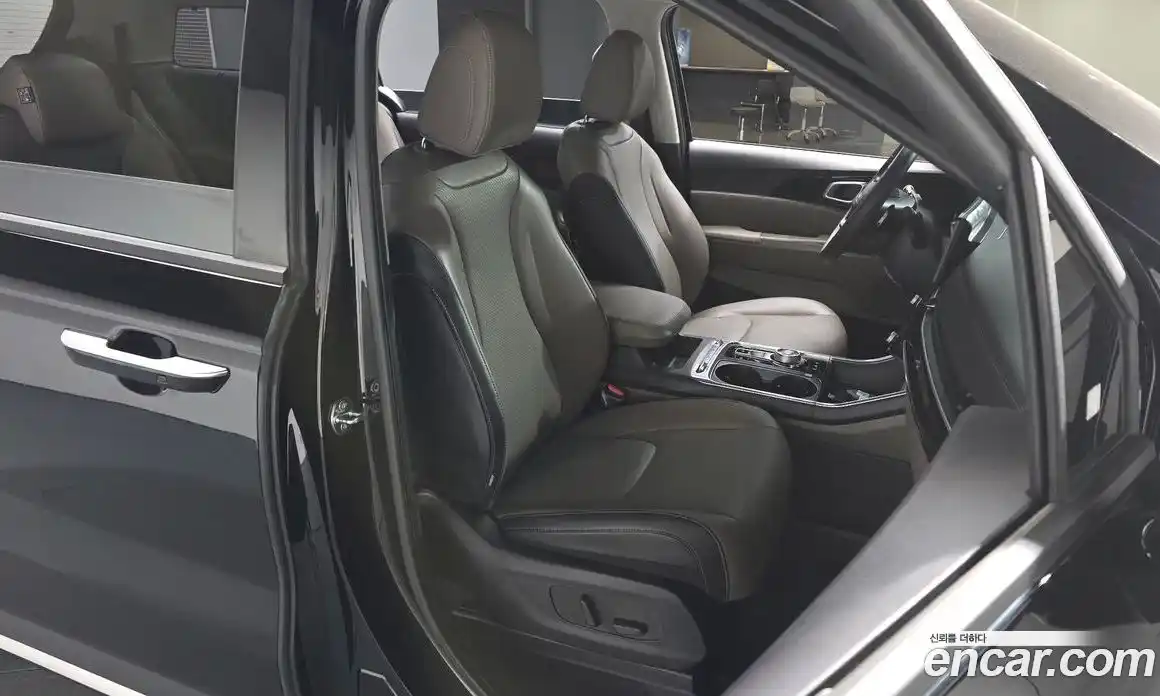 Kia Canival 2025 1.6 Автомат в Москве № 128233, фото 18