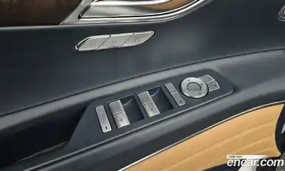 Genesis GV80 2023 2.5 Автомат в Москве № 12946, миниатюра 2