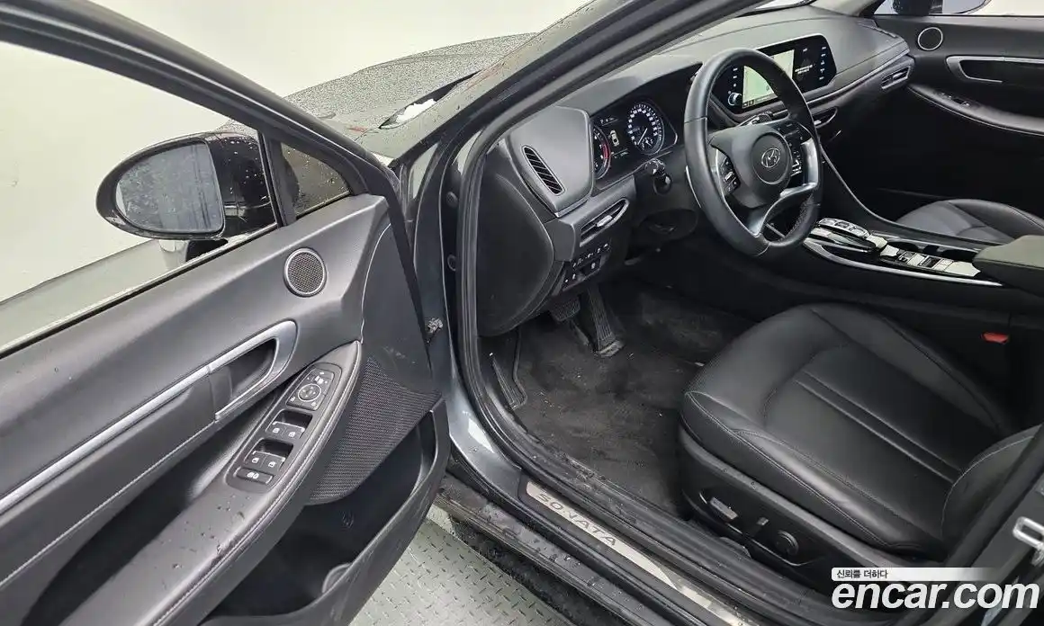 Hyundai Sonata 2022 2.0 Автомат в Москве № 130574, фото 3