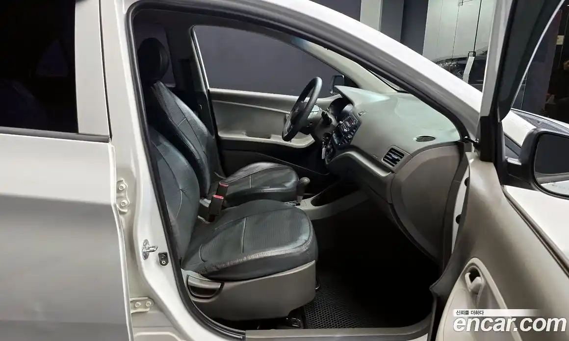 Kia Morning 2012 1.0 Автомат в Москве № 132283, фото 18