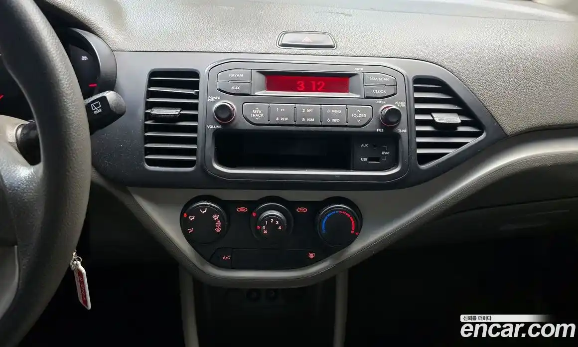 Kia Morning 2012 1.0 Автомат в Москве № 132283, фото 20