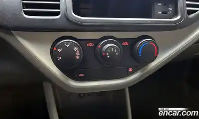 Kia Morning 2012 1.0 Автомат в Москве № 132283, миниатюра 8