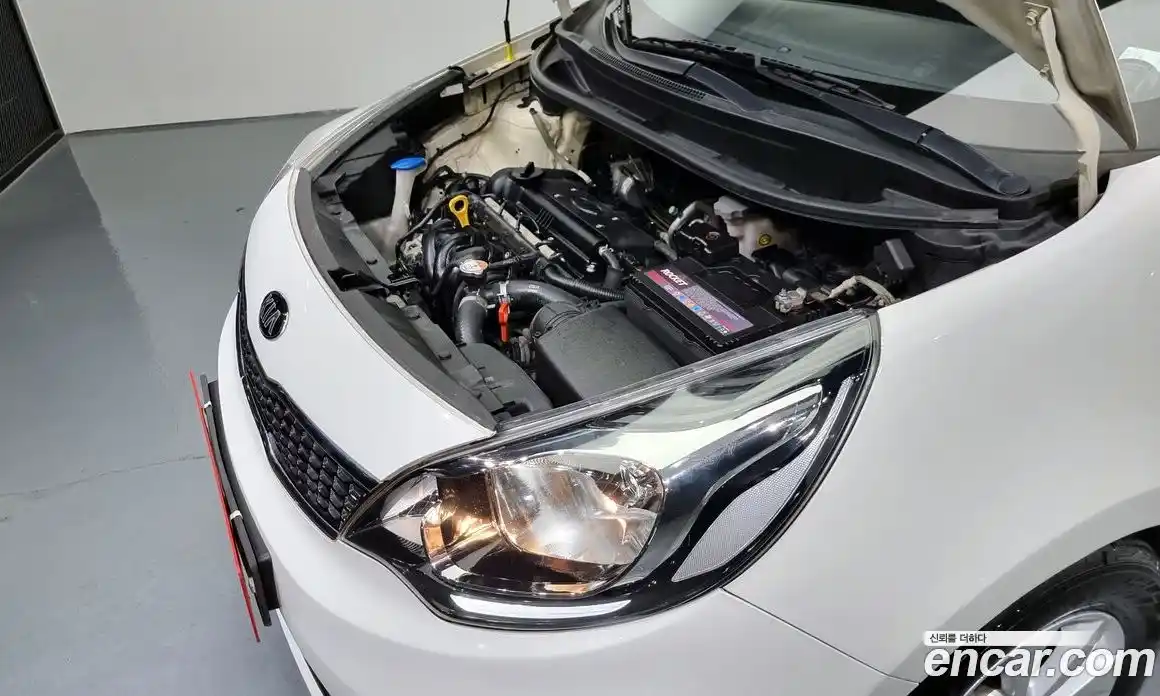 Kia Pride 2015 1.4 Автомат в Москве № 133825, фото 13