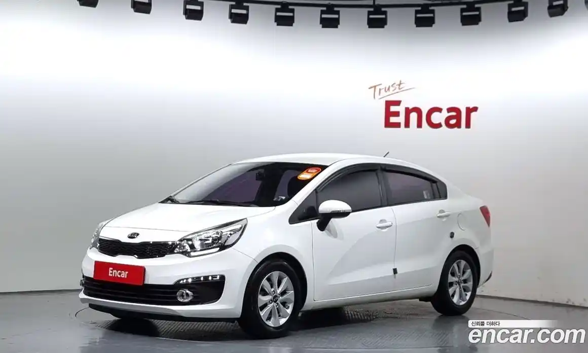 Kia Pride 2015 1.4 Автомат в Москве № 133825, фото 7