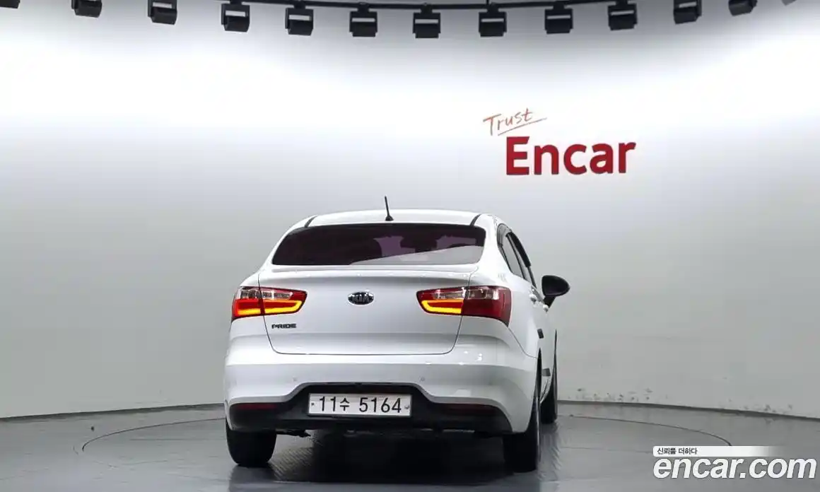 Kia Pride 2015 1.4 Автомат в Москве № 133825, фото 10