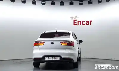 Kia Pride 2015 1.4 Автомат в Москве № 133825, миниатюра 10