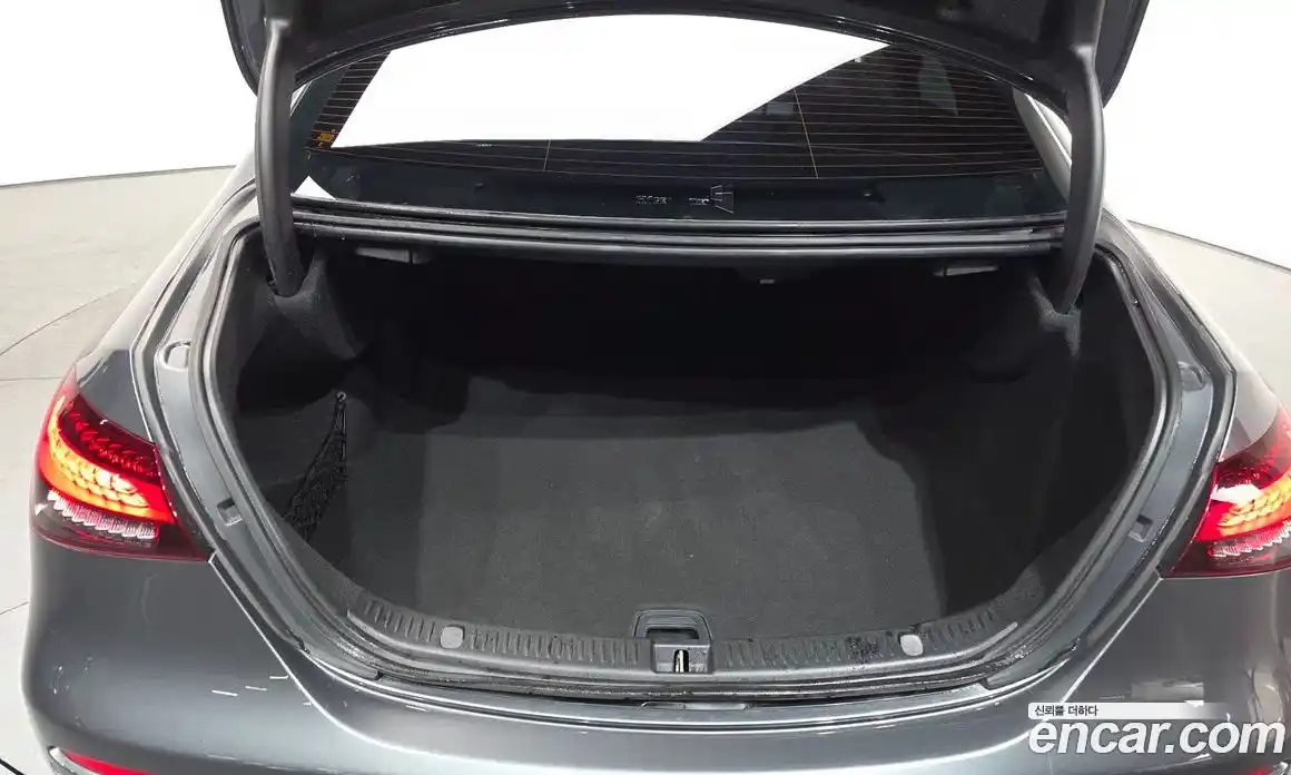 Mercedes-Benz E-Class 2023 2.0 Автомат в Москве № 137351, фото 17