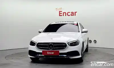 Mercedes-Benz E-Class 2022 2.0 Автомат в Москве № 138754, миниатюра 4